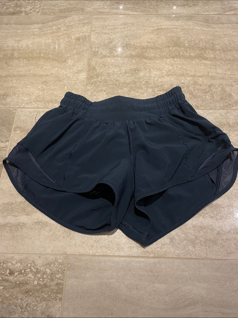 LULULEMON Hotty Hot Shorts Dark Navy Blue – Size 2